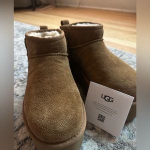 Ugg Ultra Mini Platform
